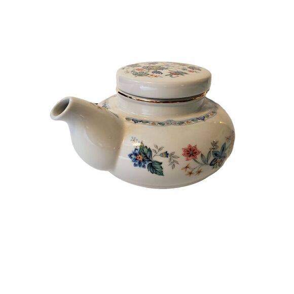 Andrea by Sadek Teapot - Picture 2 of 11